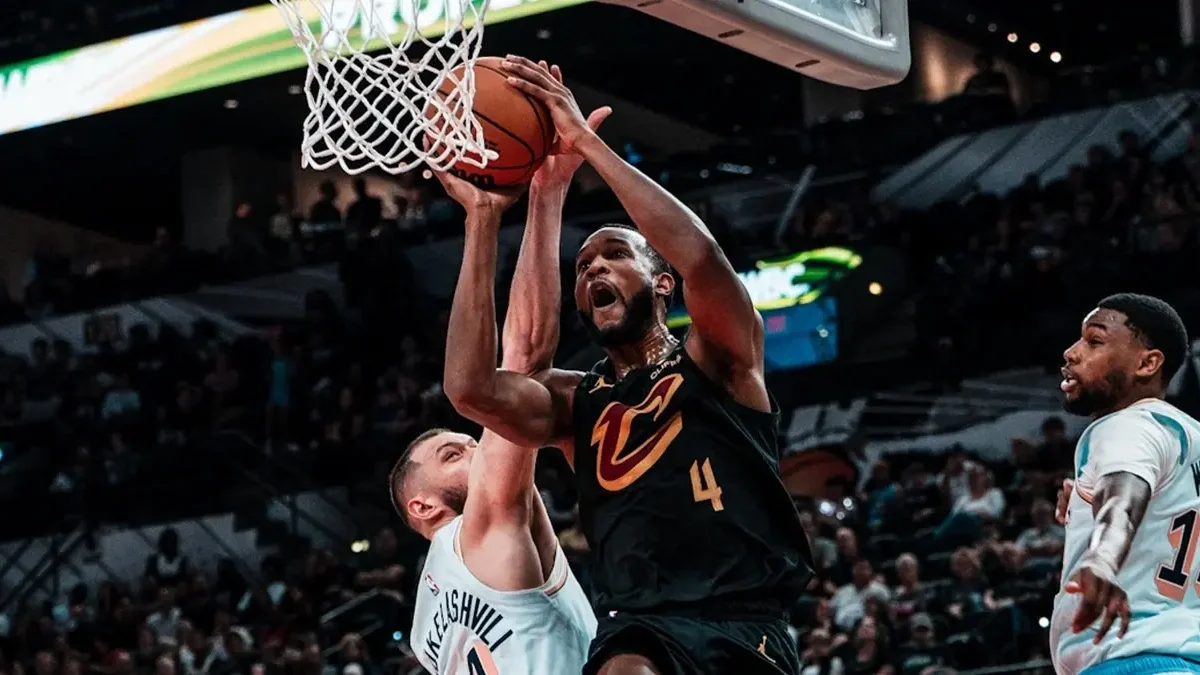 Evan Mobley Kevin Garnett