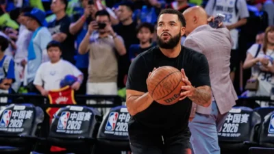 Fred VanVleet Rockets Mavericks