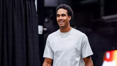 oso ighodaro suns contrato